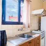For 4 By Alecos Apartman